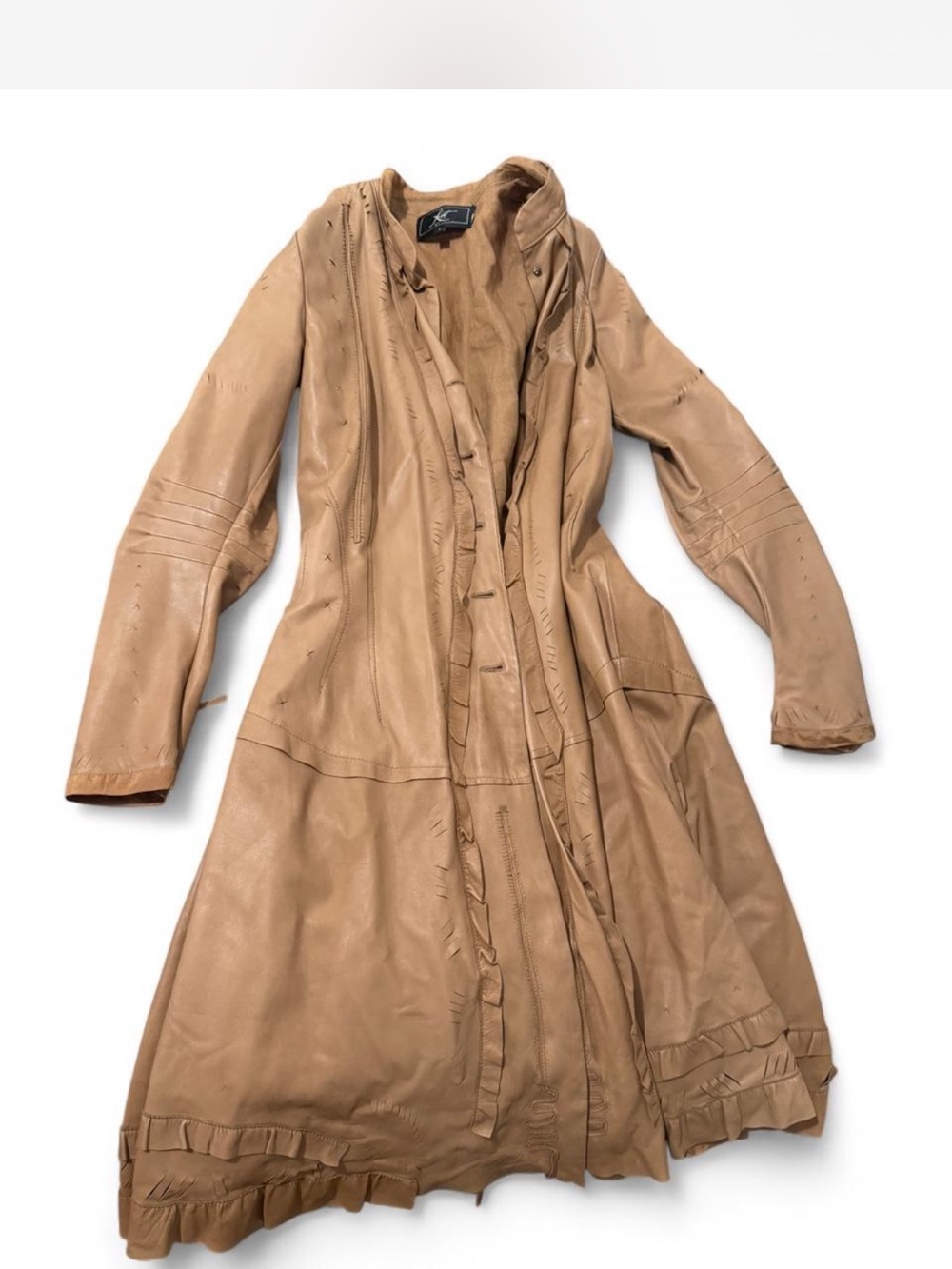 100% lambskin and silk lined vintage Knight coat in Women’s S